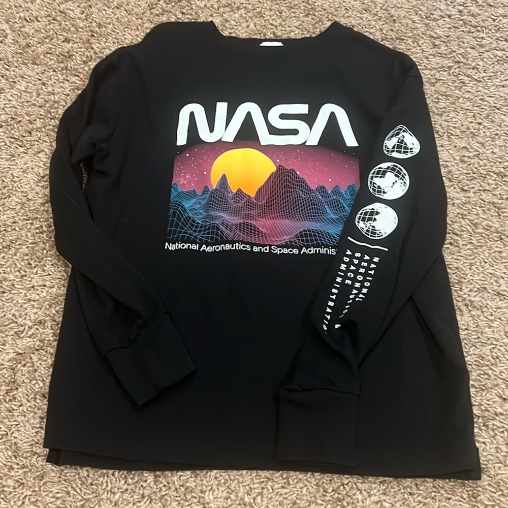 Youth boy H&M long sleeve tee 10/12